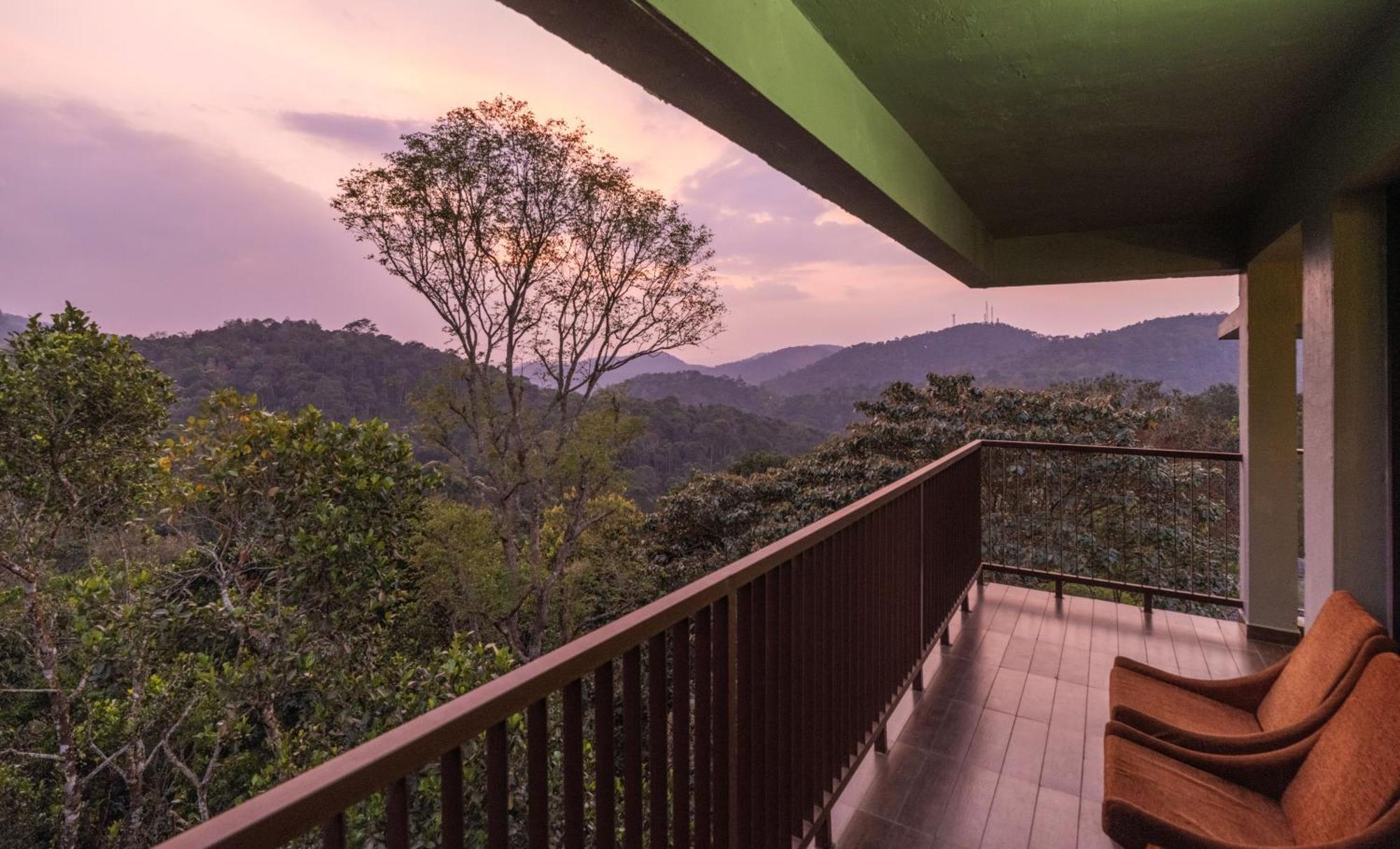 Hotel The Mountain Courtyard Thekkady Zewnętrze zdjęcie